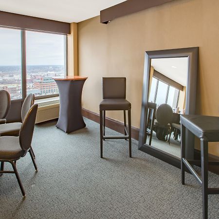 Crowne Plaza Kansas City Downtown By Ihg Exterior photo