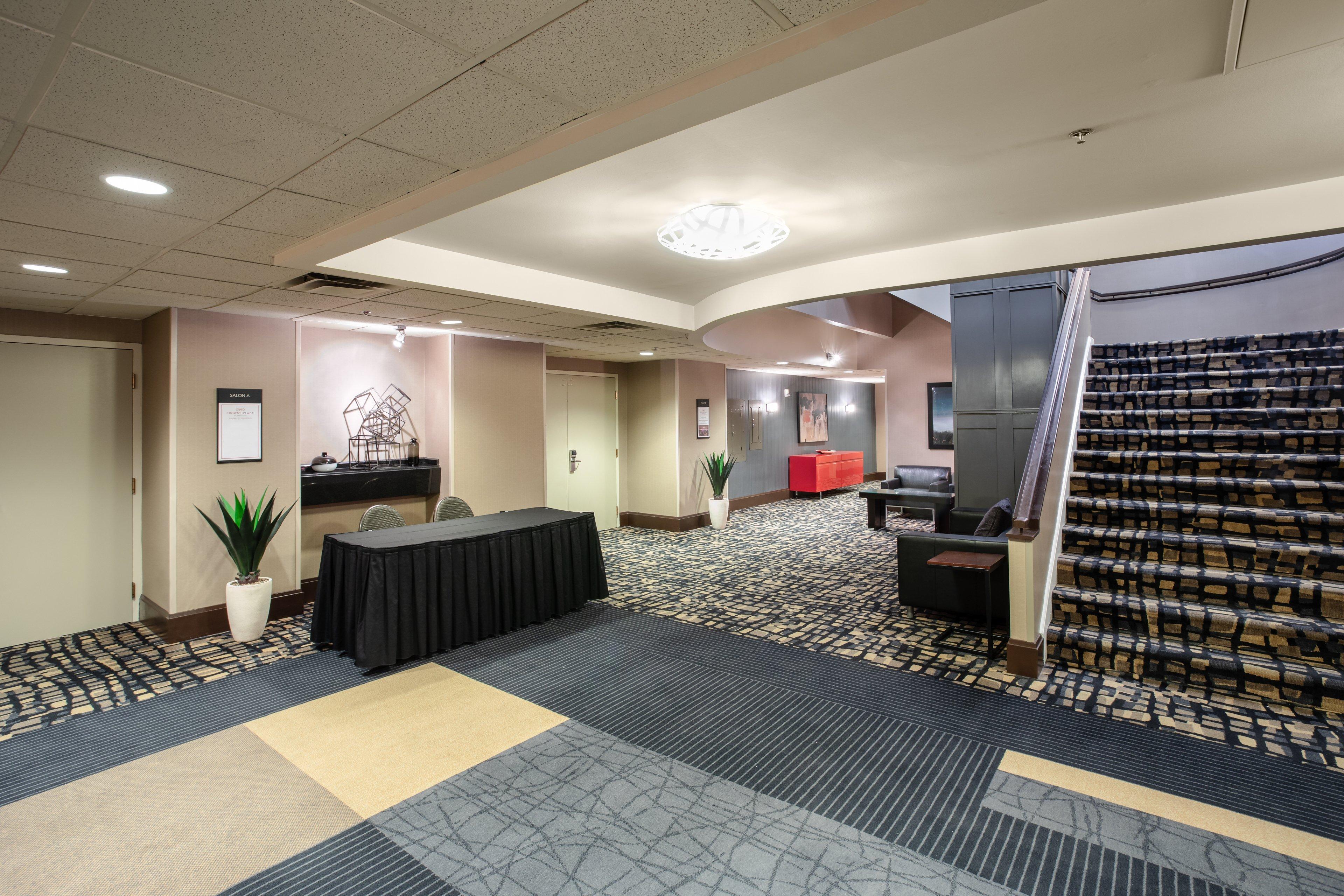 Crowne Plaza Kansas City Downtown By Ihg Exterior photo